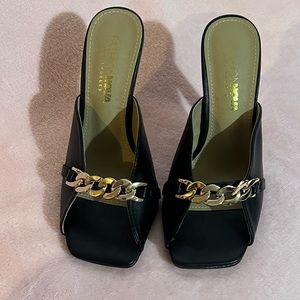 Fashion nova black heel gold chain new size 6